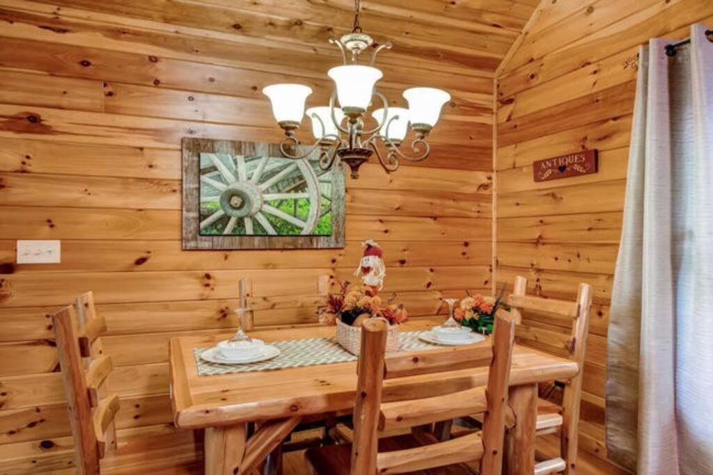 Great Location Pool Table Hot Tub Villa Gatlinburg Luaran gambar