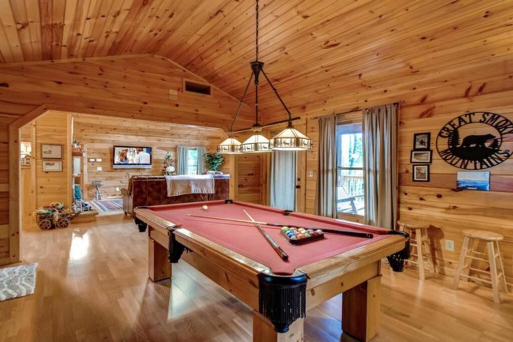 Great Location Pool Table Hot Tub Villa Gatlinburg Luaran gambar