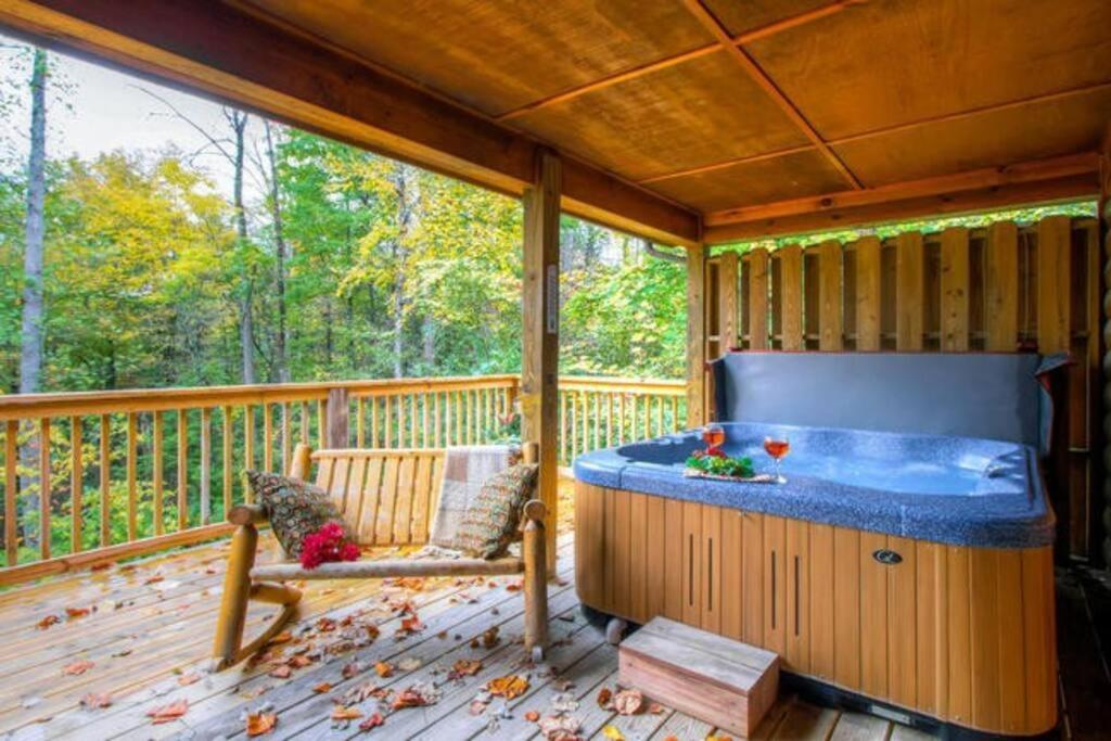 Great Location Pool Table Hot Tub Villa Gatlinburg Luaran gambar